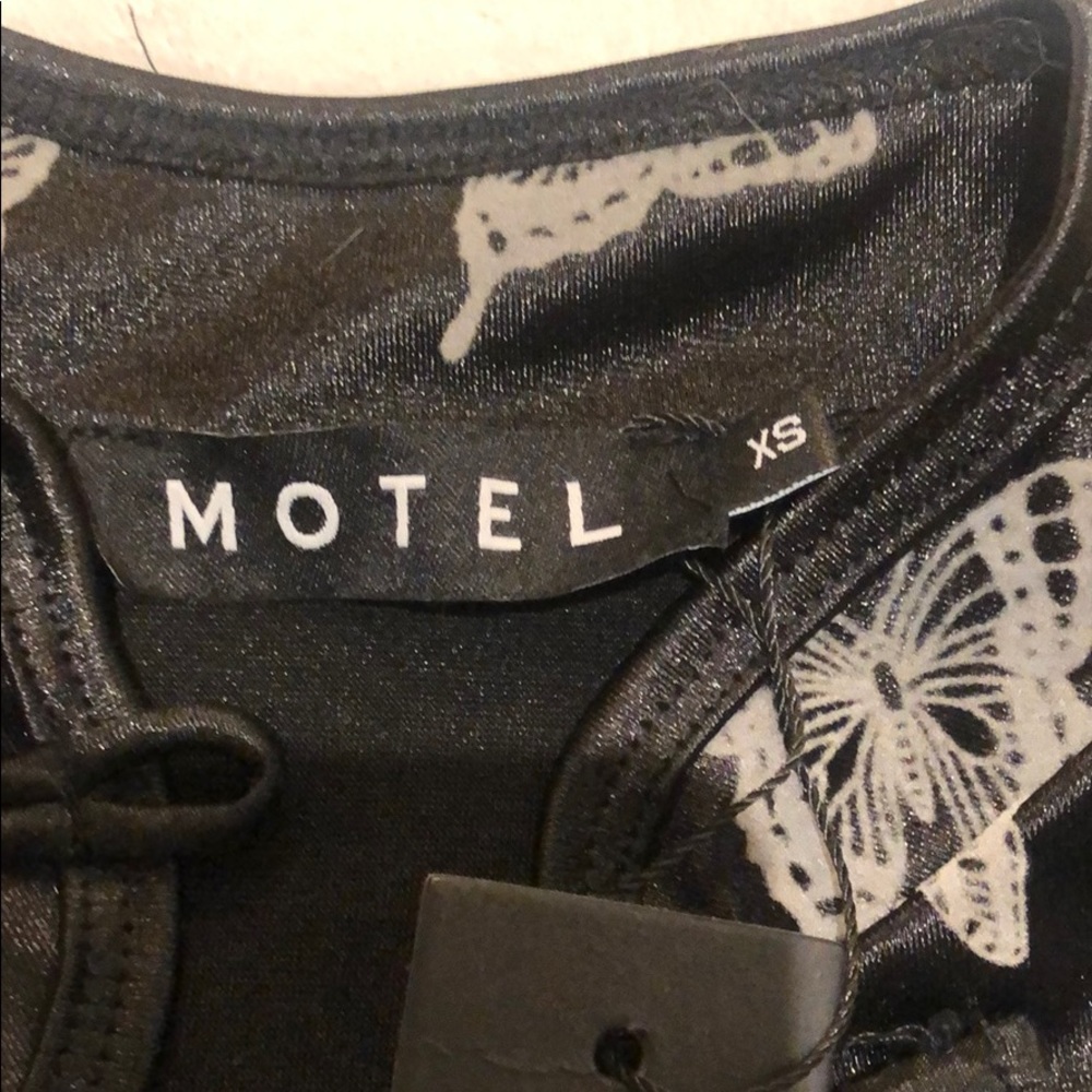 Top - Picture 2 of 3